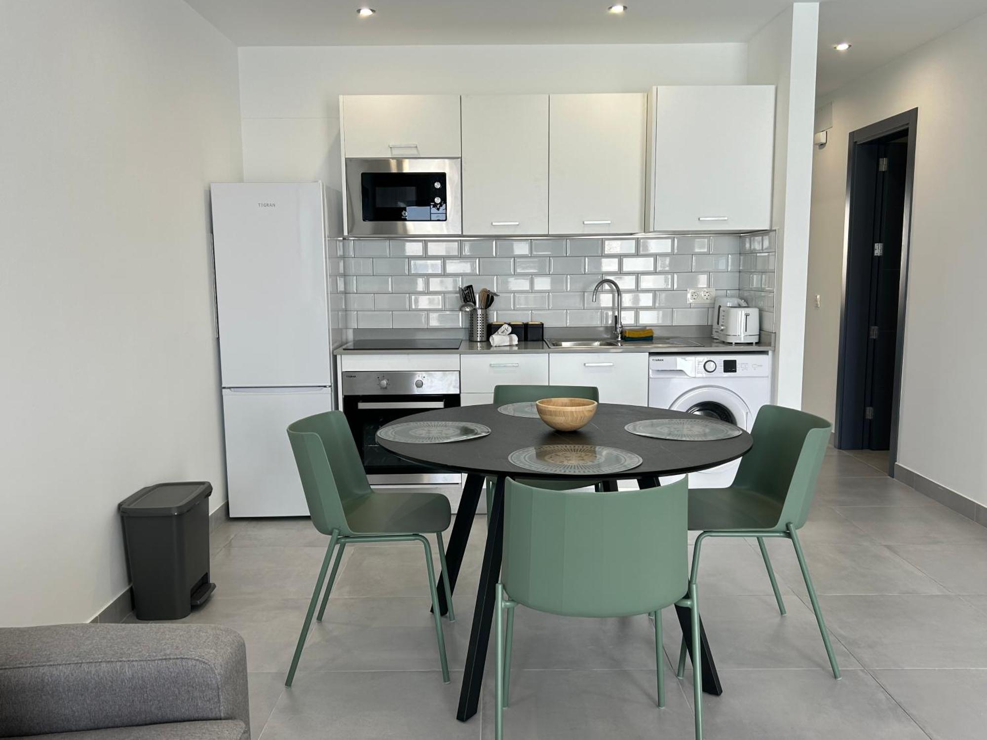 Stunning 2 Bedroom Seafront Apartment Puerto del Carmen  Exteriör bild