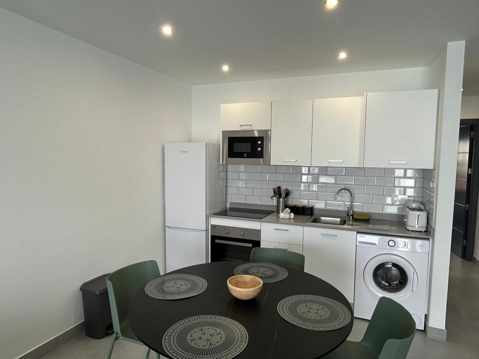 Stunning 2 Bedroom Seafront Apartment Puerto del Carmen  Exteriör bild