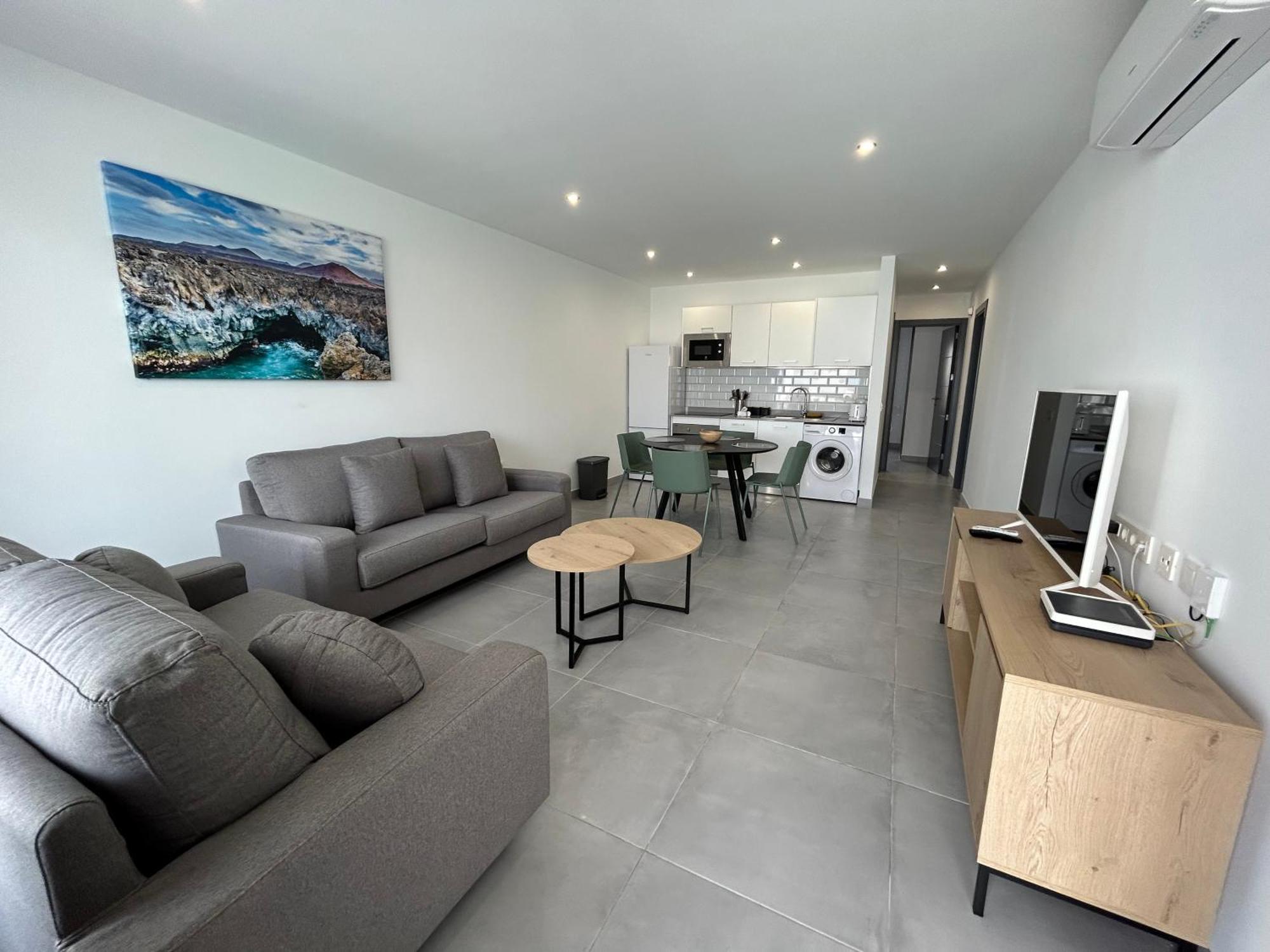 Stunning 2 Bedroom Seafront Apartment Puerto del Carmen  Exteriör bild